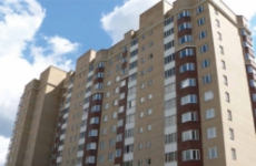 В Калуге устанавливаются обстоятельства выпадения ребенка из окна