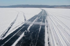 Минтранс озвучил примерные сроки открытия ледовых переправ через реку Лену