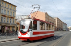 В Орле на ул. Комсомольской снова прорвало водопровод, ливень повалил дерево в центре города, а под Залегощью задержали жителя Ямало-Ненецкого автономного округа, который сломал памятник орловским планеристам. Об этом и не только в следующей рубрике