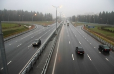 Пролетное строение смонтировали на мосту через Тверцу на трассе М-11.